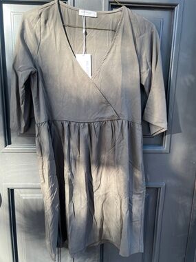 LA RELAXED Vivian Olive V-Neck Woven Dress